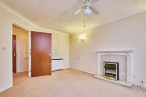 LIVING ROOM- click for photo gallery